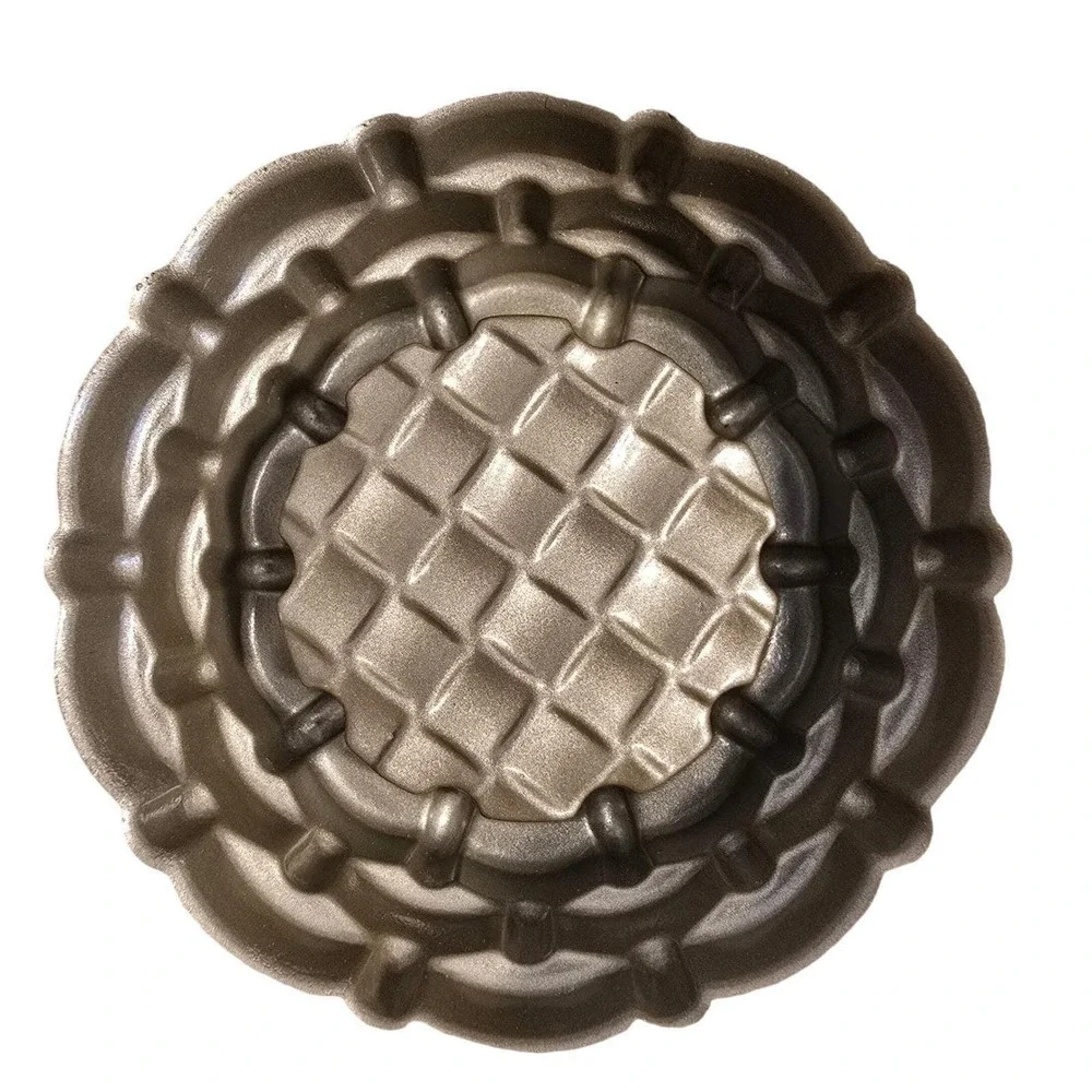 NEW Fancy‎ Nordic Ware Shortcake Baskets Pan Cast Aluminum 6 Cake Non-Stick Gold